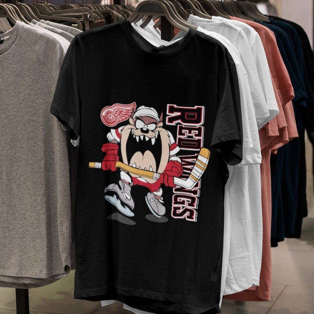 Retro 90S N_H_L Detroit Red Wings Looney Tunes Taz Tasmania Devil Shirt Tee